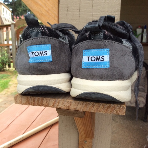 TOMS sneakers, lace up tribal fabric pattern Black - Picture 3 of 5